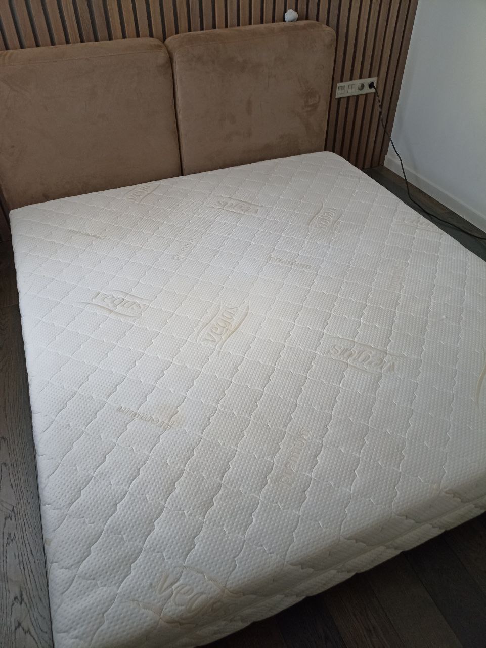 Чистка матраса после